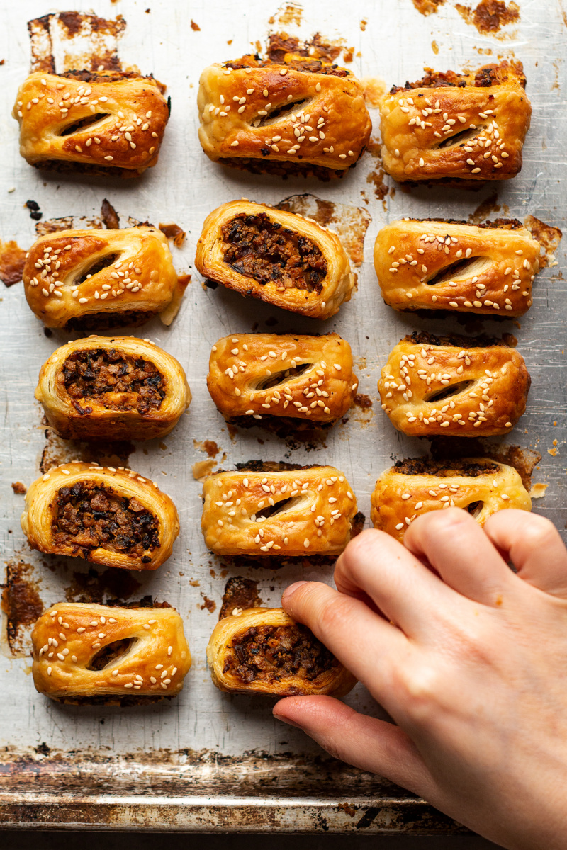 mini vegan sausage rolls tray