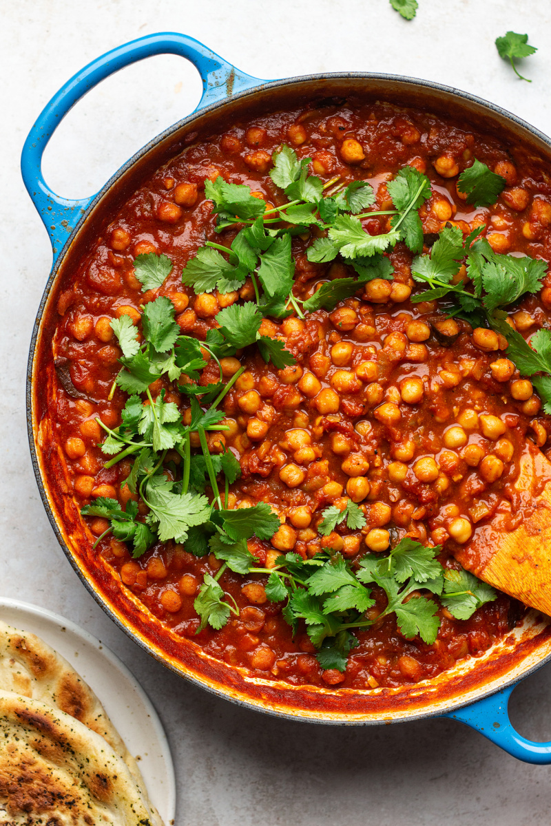 asy chana masala pan close