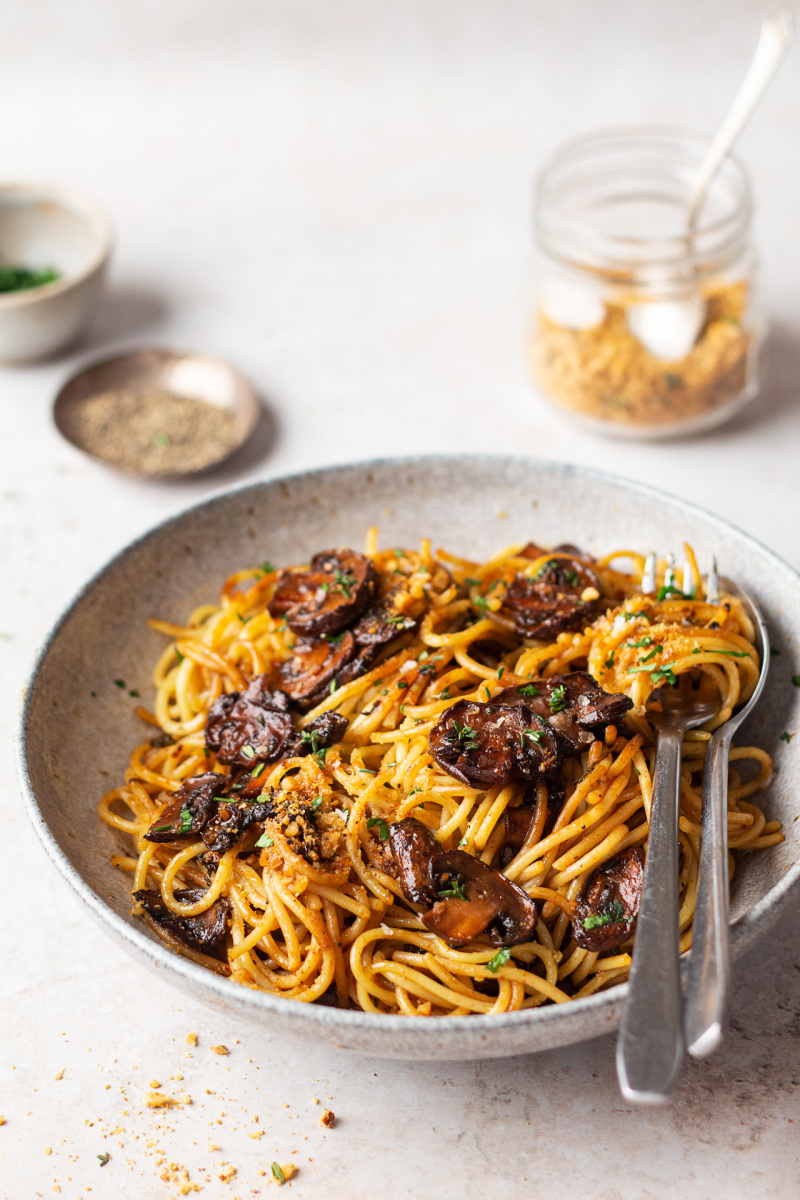 vegan balsamic mushroom pasta side