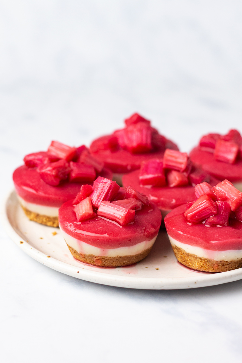 vegan rhubarb ginger cheesecakes