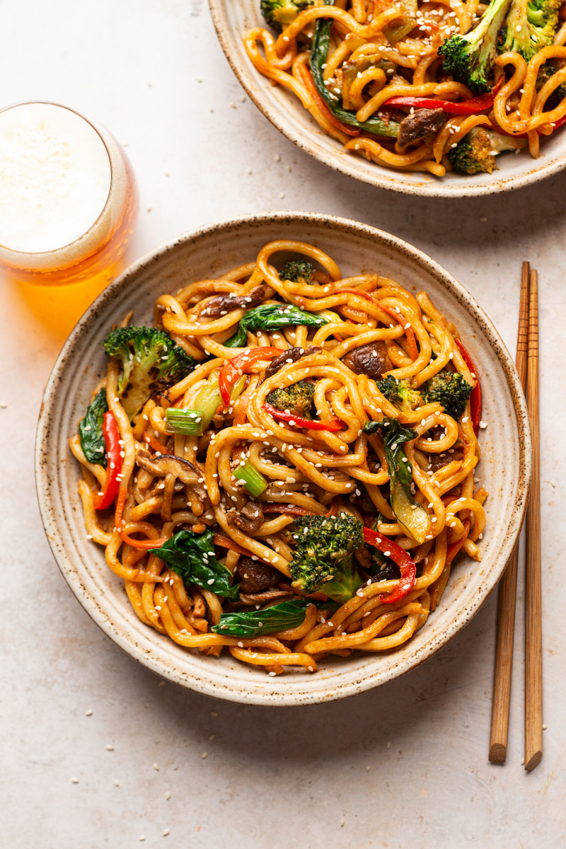 Vegan Yaki Udon - Izzy's Vegetarian Recipes