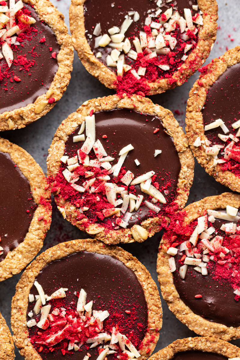 chocolate cookie cups amaretto macro