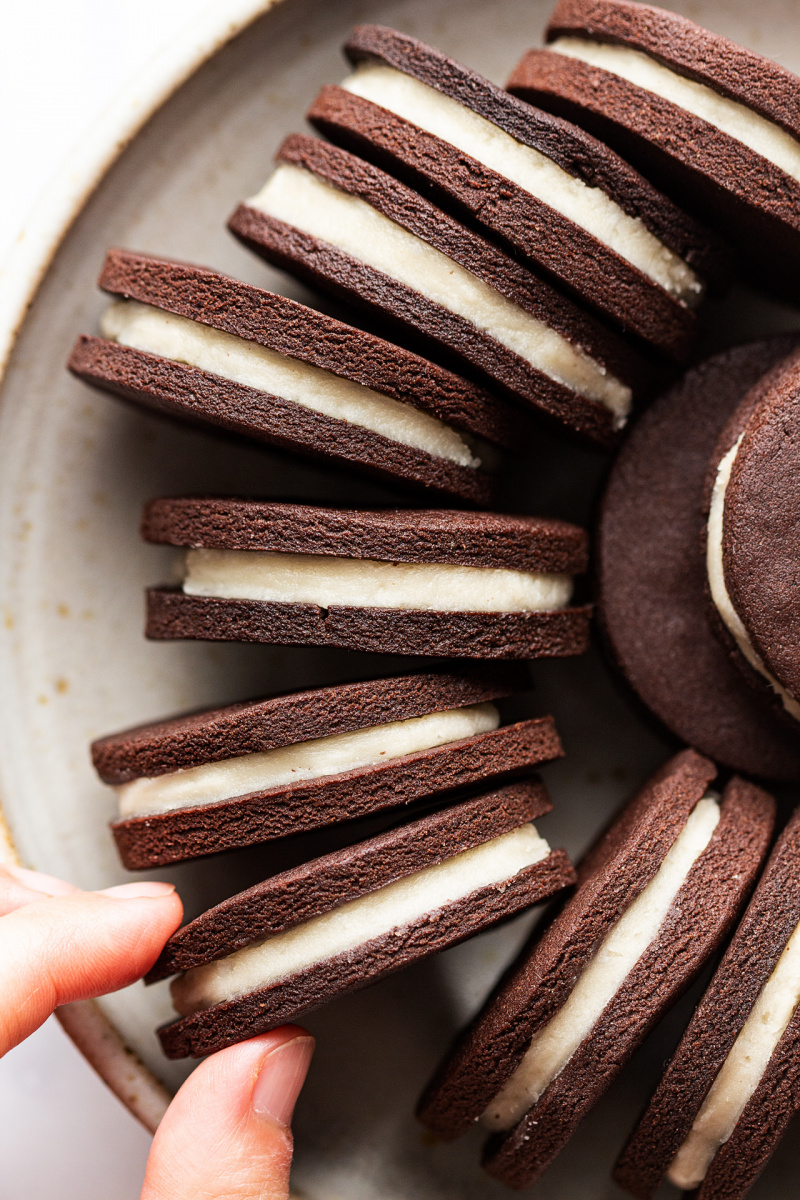 vegan coconut cookie sandwich