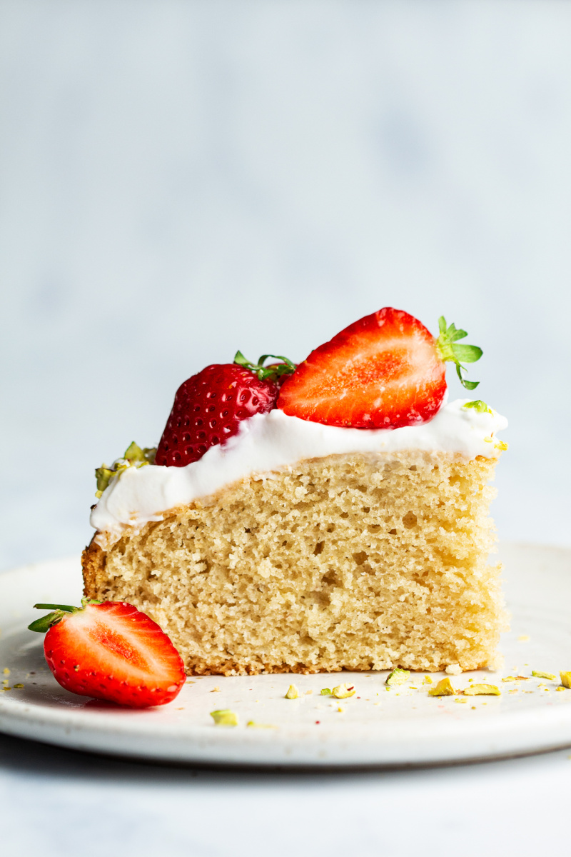 white chocolate vegan sponge strawberries slice