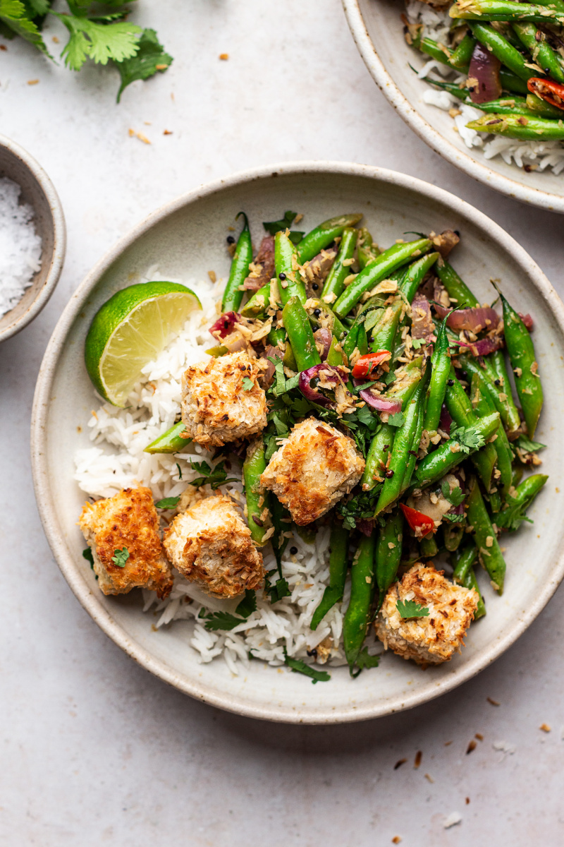 Green Bean Dry Curry And Coconut Tofu