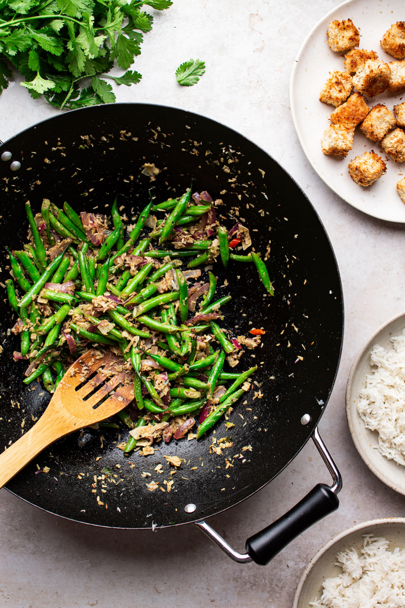 green bean dry curry wok