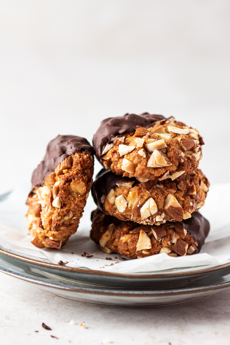 Vegan almond cookies - Lazy Cat Kitchen