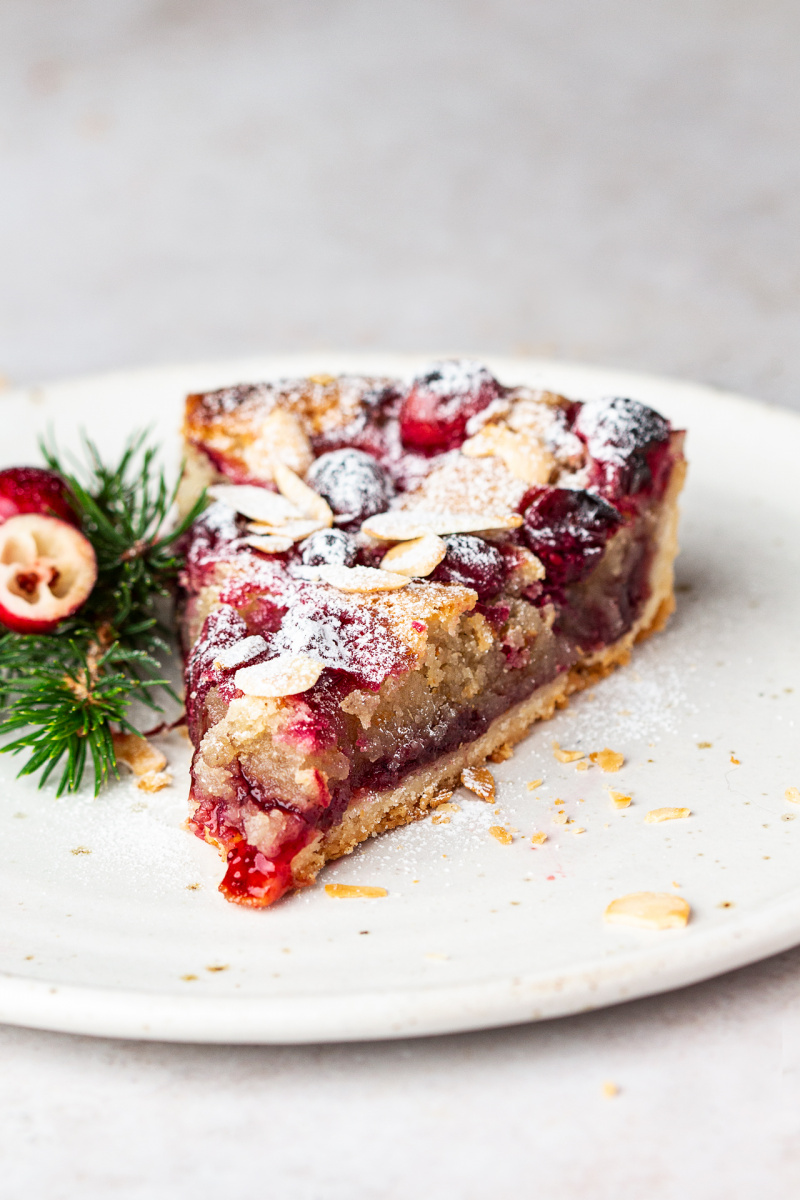 cranberry vegan frangipane tart slice