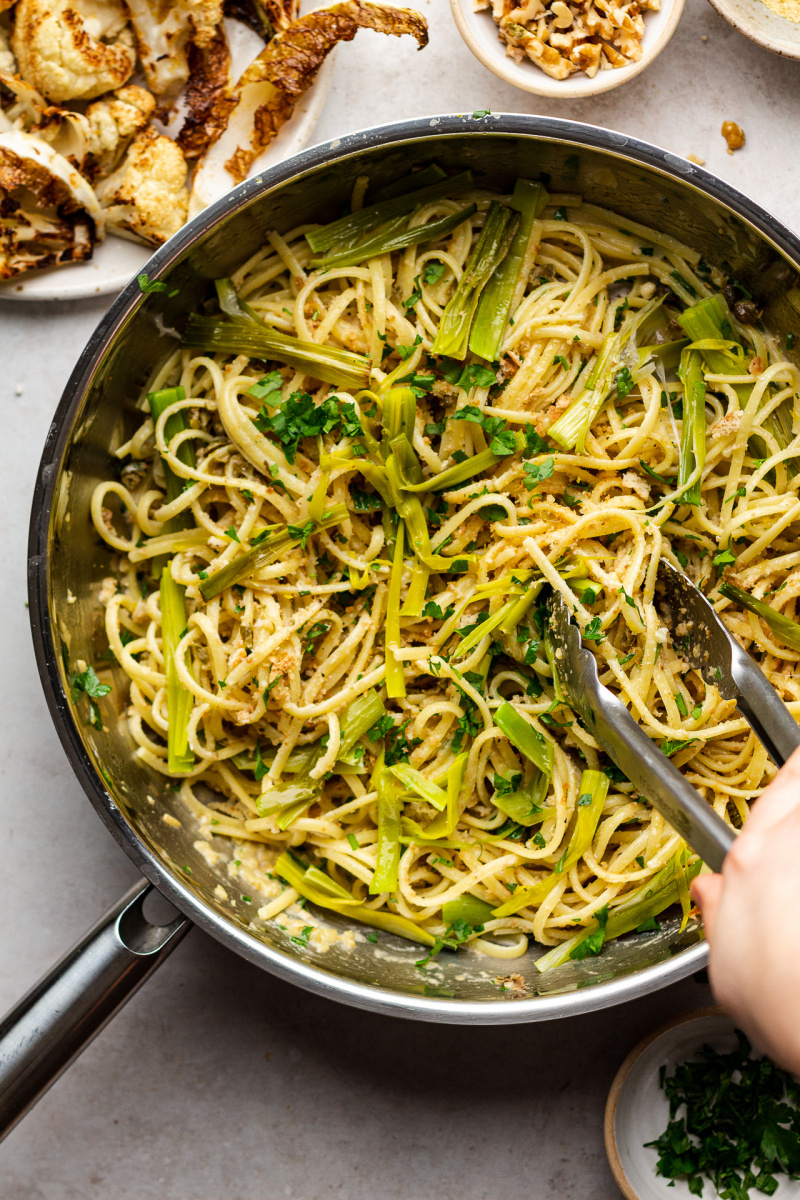 roasted leek cauliflower pasta leeks