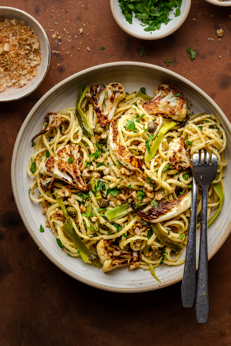 Roasted leek and cauliflower pasta - Lazy Cat Kitchen