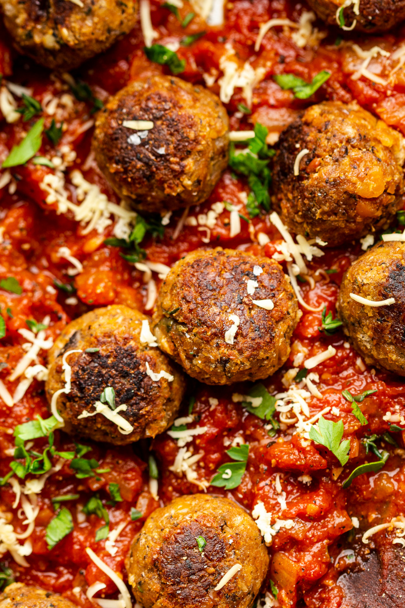 vegan meatballs tomato sauce close up