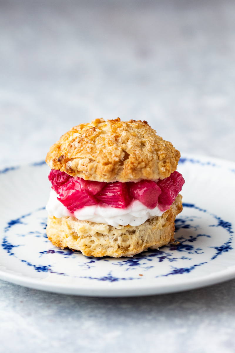 Ginger Vegan Scones With Rhubarb Lazy Cat Kitchen 7670