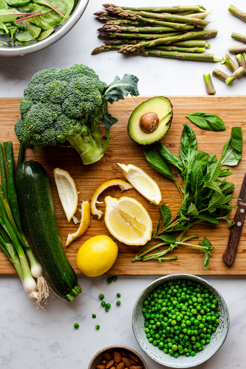 green vegan salad ingredients