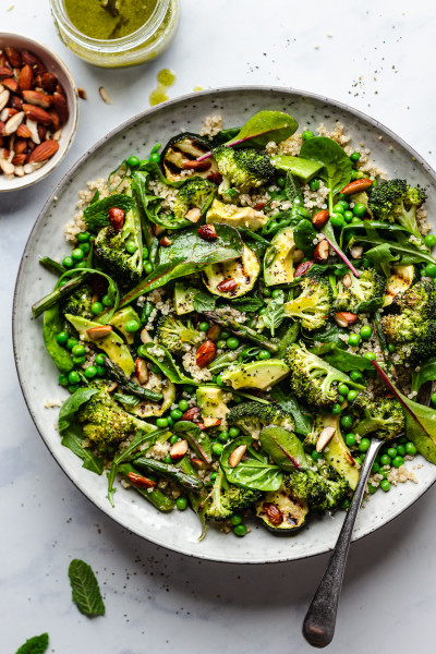 green vegan salad platter