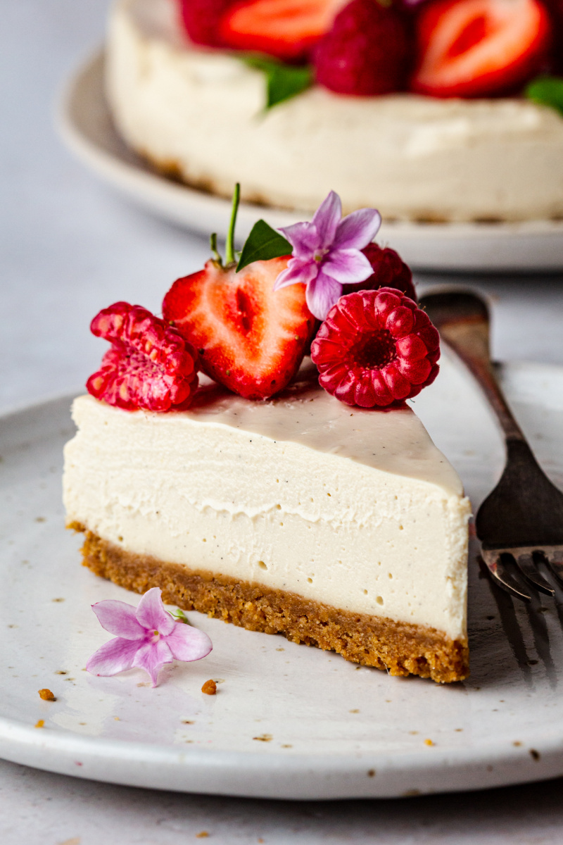 no bake vegan cheesecake slice