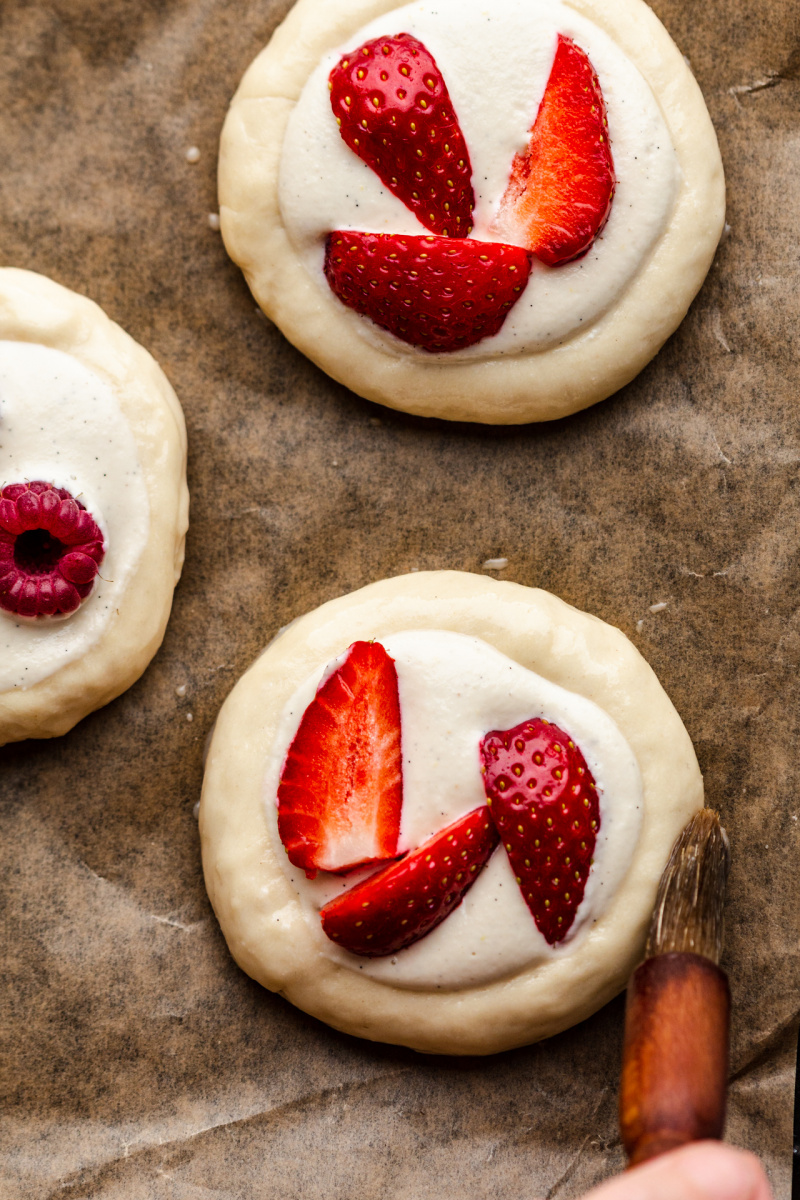 vegan polish sweet cheese rolls glazing