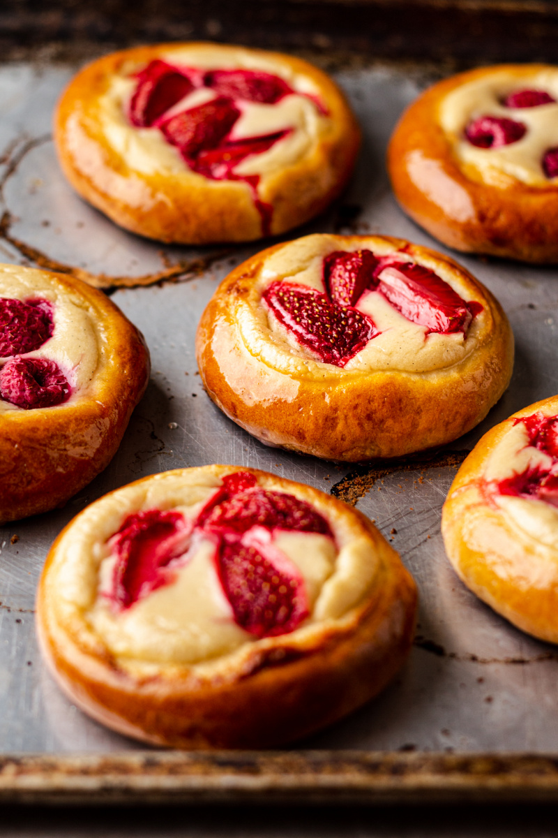 vegan polish sweet cheese rolls tray side on