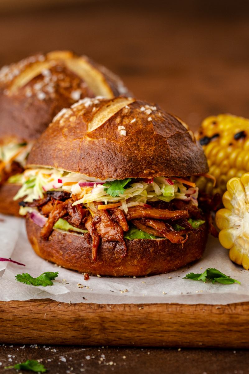 Vegan pulled pork burgers - Lazy Cat Kitchen