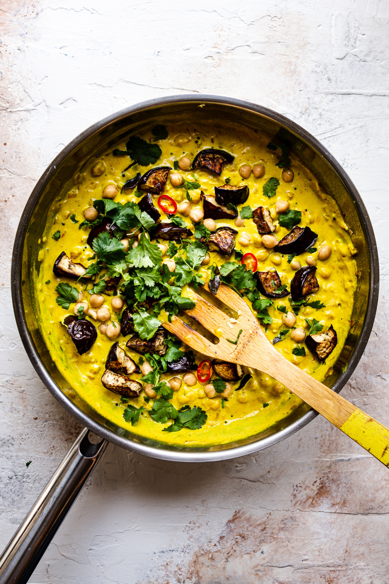 vegan turmeric curry pan