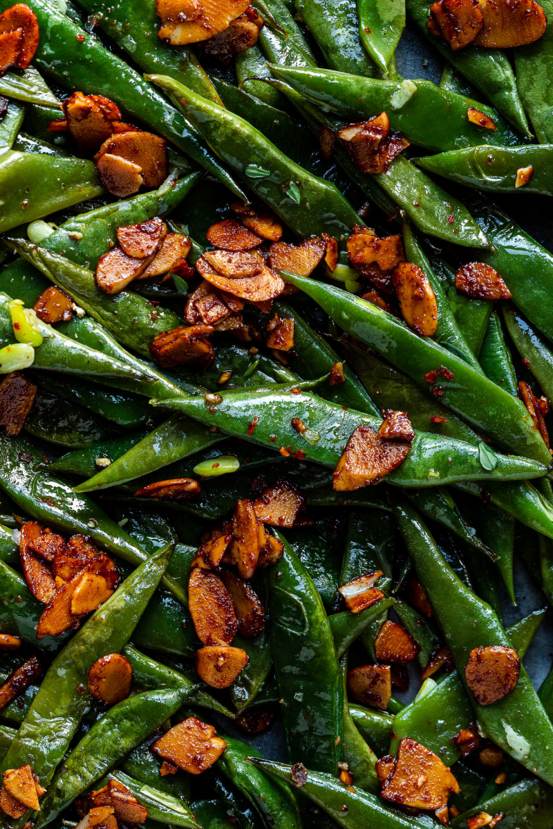 roasted green beans almond bacon close up