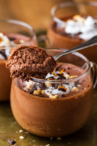 vegan hazelnut mousse spoon