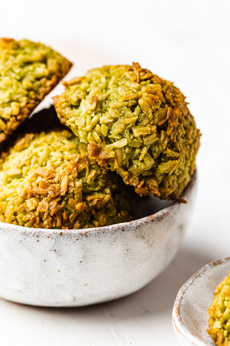 matcha coconut macaroons simmering bowl