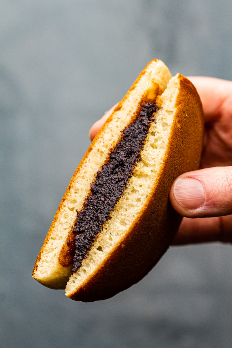 vegan dorayaki held