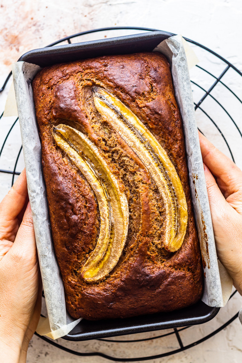 Vegan banana bread (oil-free, no refined sugar) - Lazy Cat Kitchen