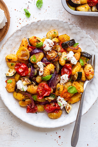 Vegan miso mushroom pasta - Lazy Cat Kitchen