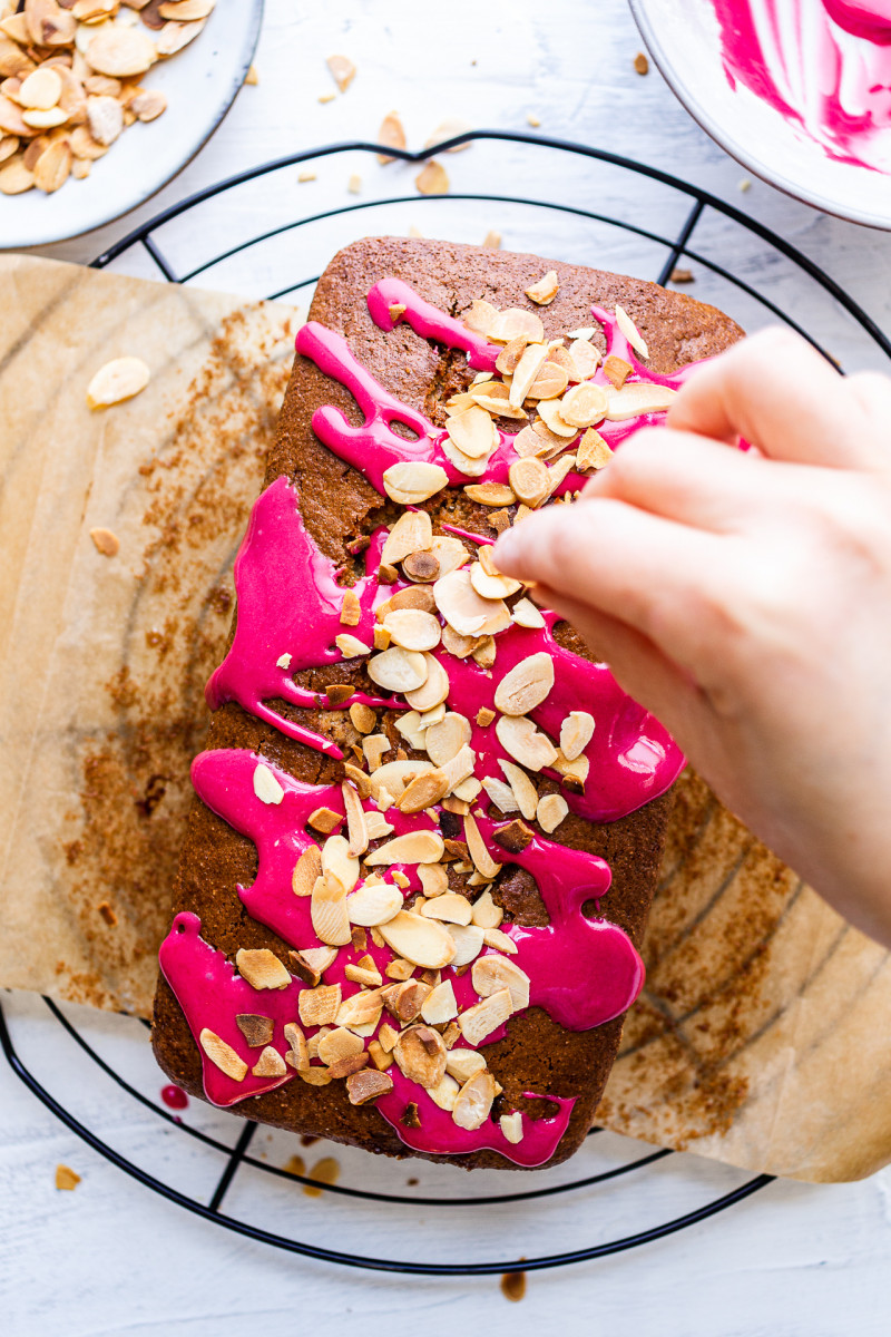 vegan raspberry cake icing