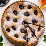 Vegan bakewell tart with blackberries-image