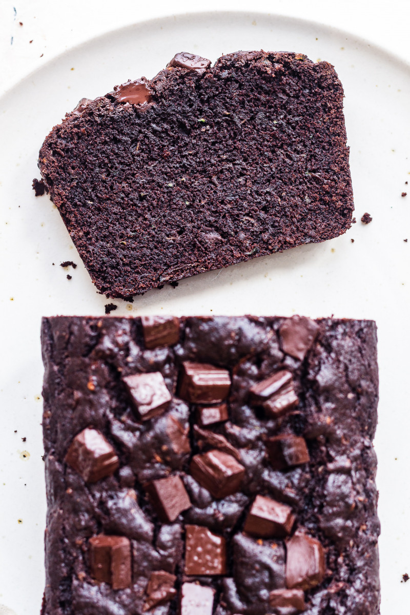 vegan çikolatalı kabak kek dilimi