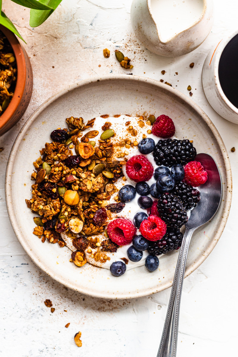 apple granola breakfast