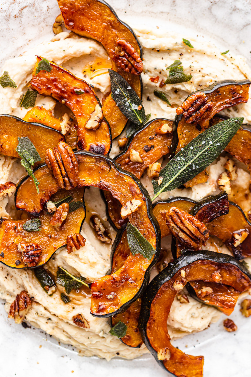 roasted acorn squash close up