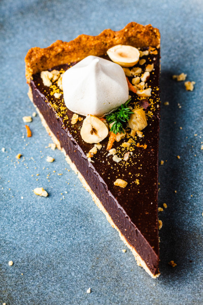 vegan chocolate hazelnut tart slice out