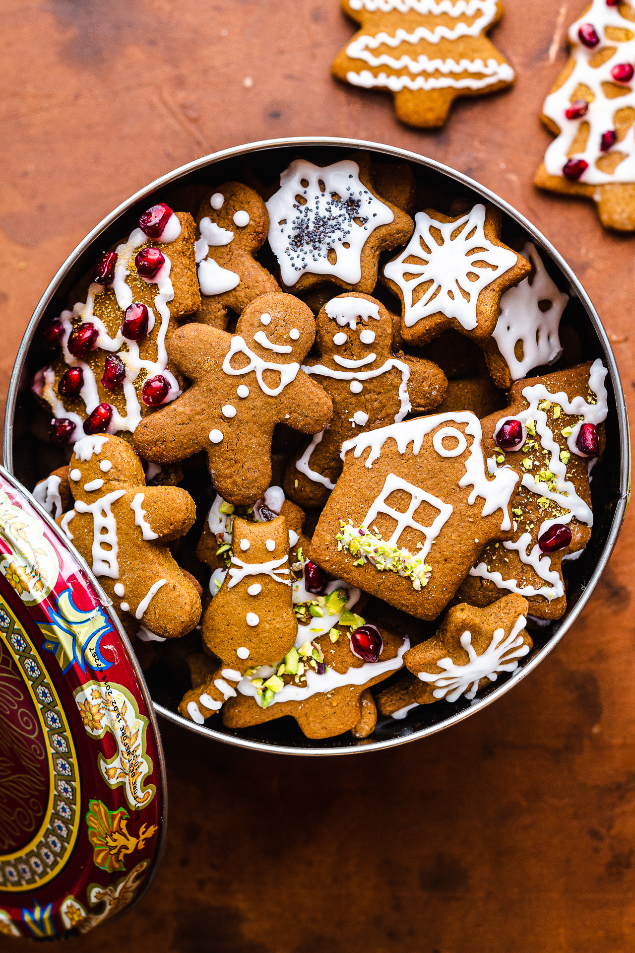 The Bake Shop Ginger Bread Man Mixing Bowl With Handle