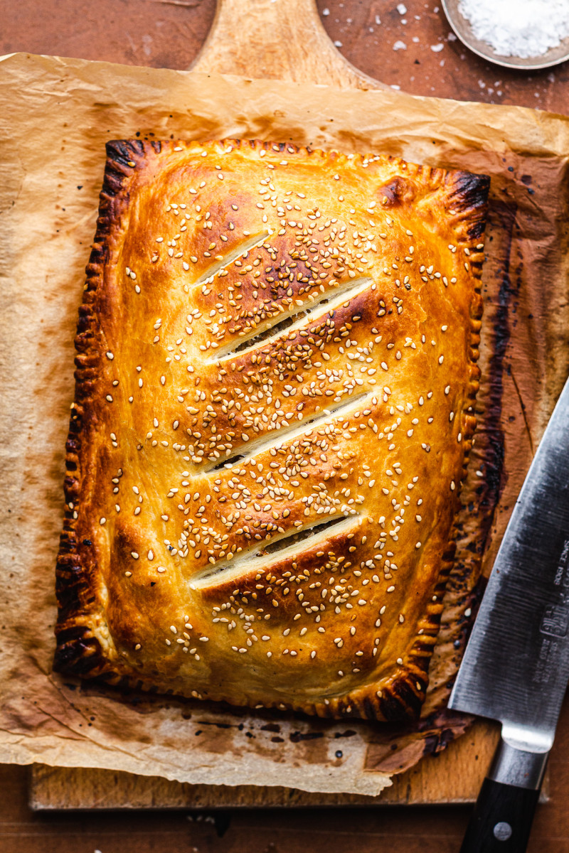 vegan mushroom pie top down