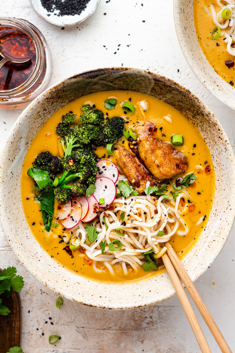 Vegan pumpkin ramen - Lazy Cat Kitchen