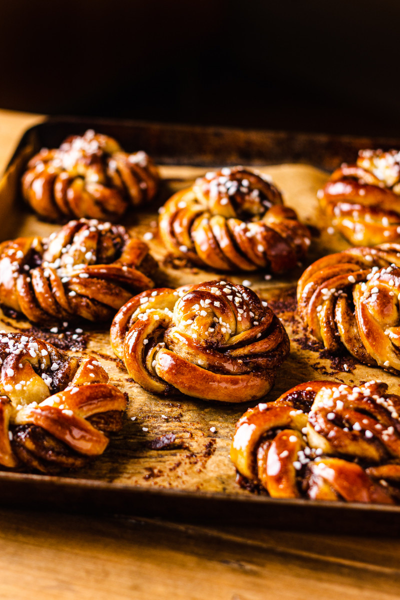 Vegan kanelbullar - Swedish cinnamon buns - Lazy Cat Kitchen