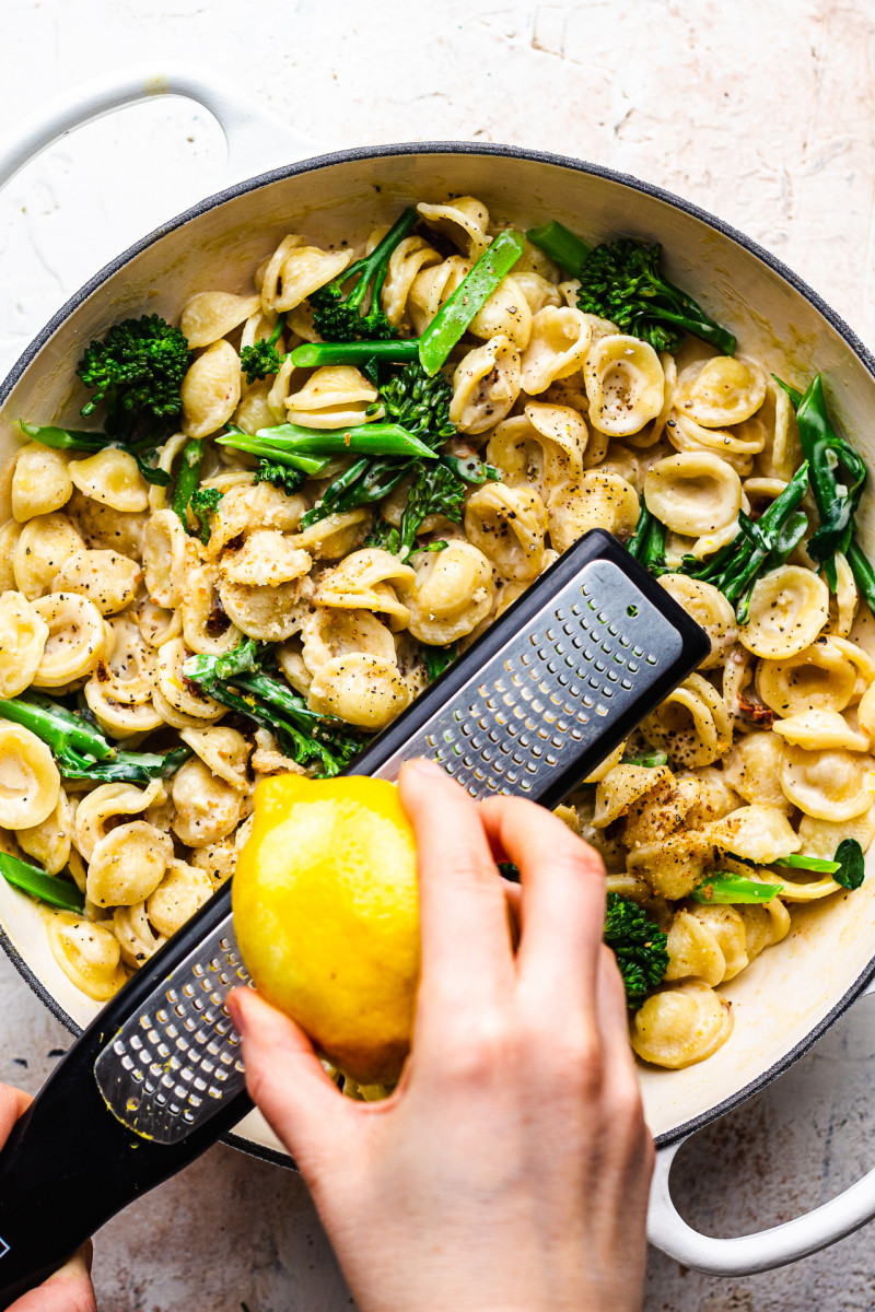 vegan broccoli pasta seasoning