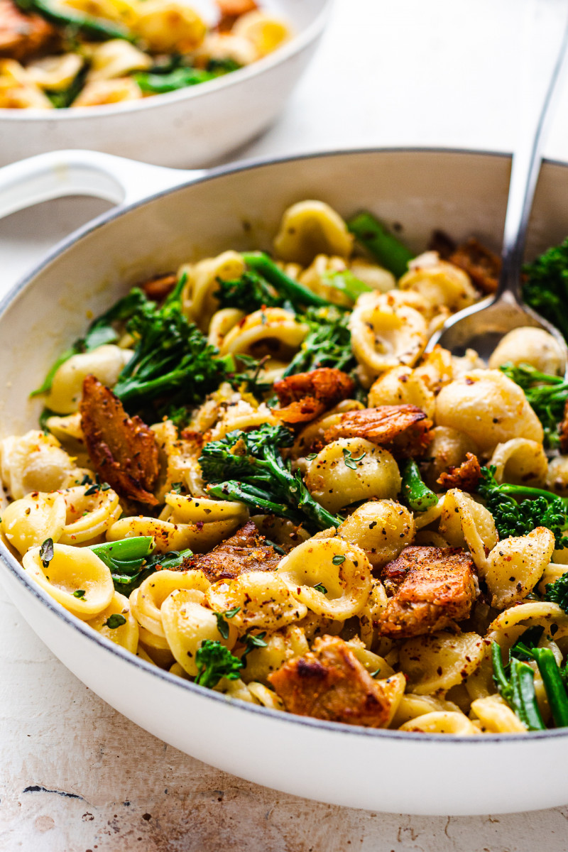 vegan broccoli pasta side