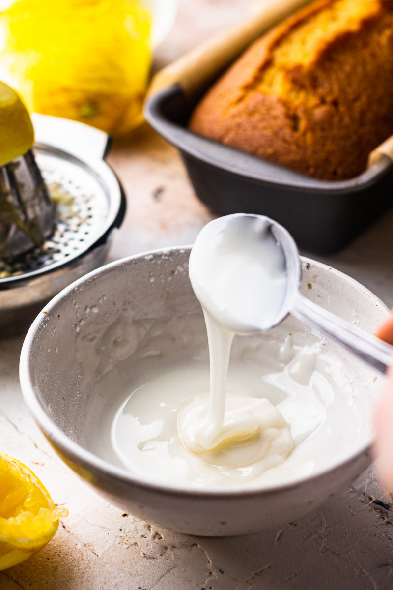 vegan lemon cake icing making