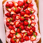 Vegan strawberry cake with strawberry buttercream-image