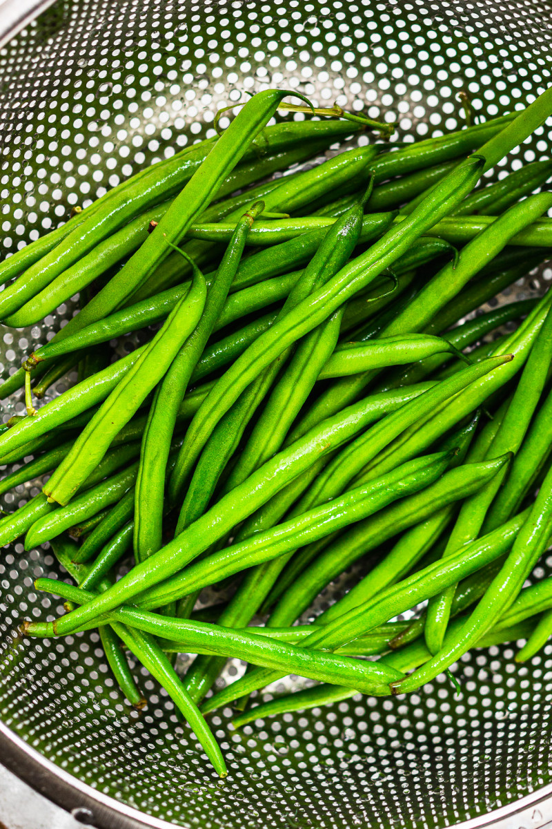 green beans platter raw