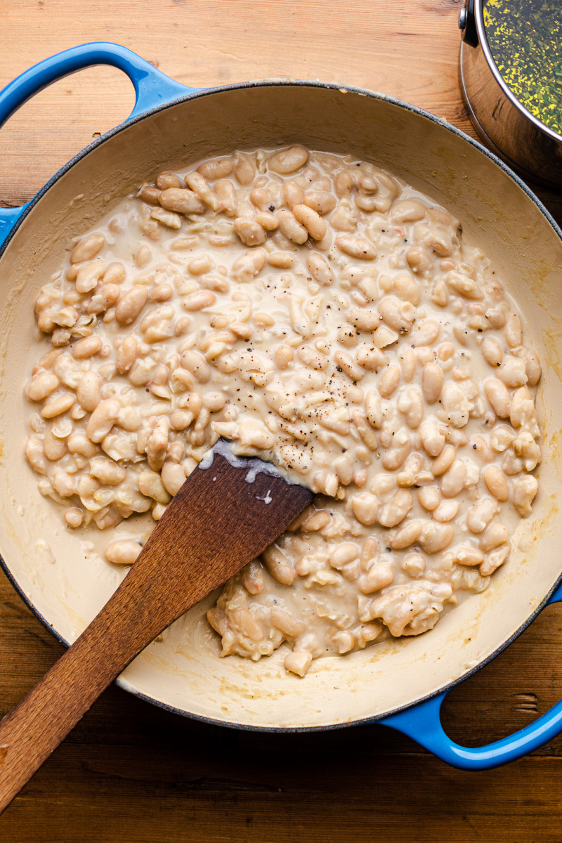 cannellini beans pot