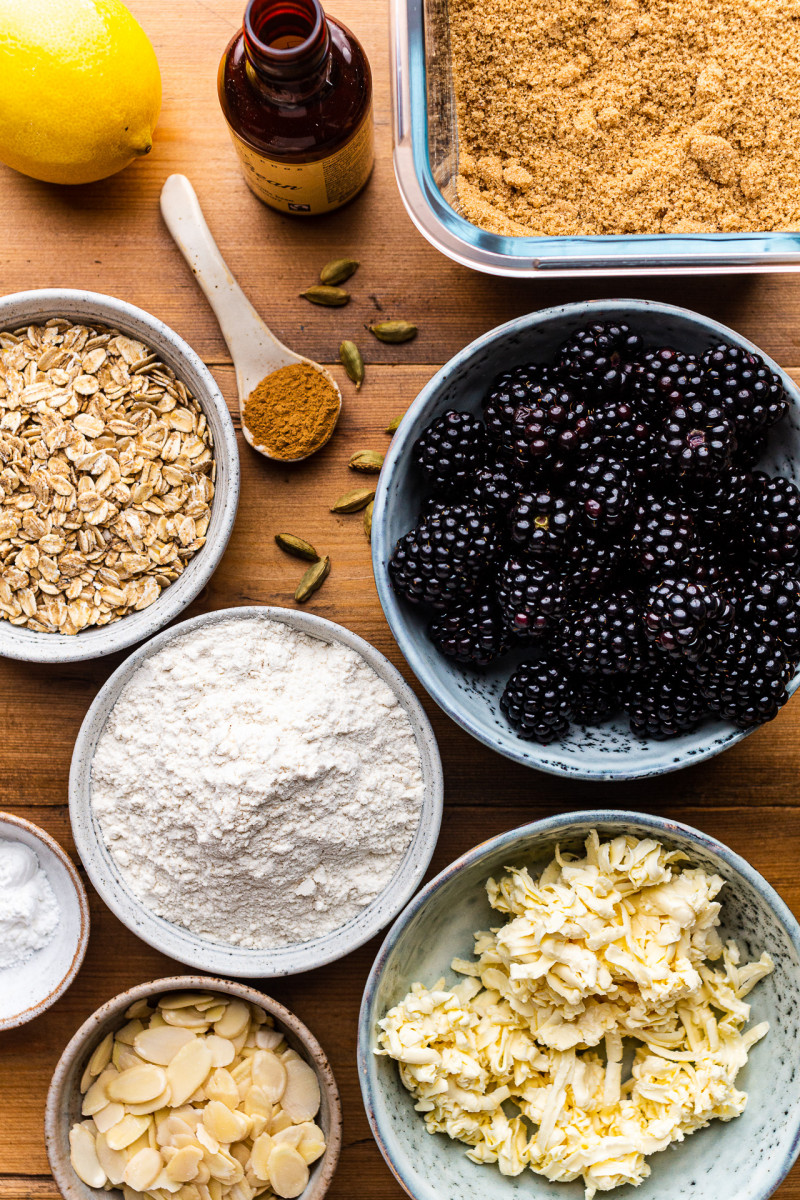 blackberry crumble bars ingredients