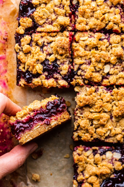 blackberry crumble bars side