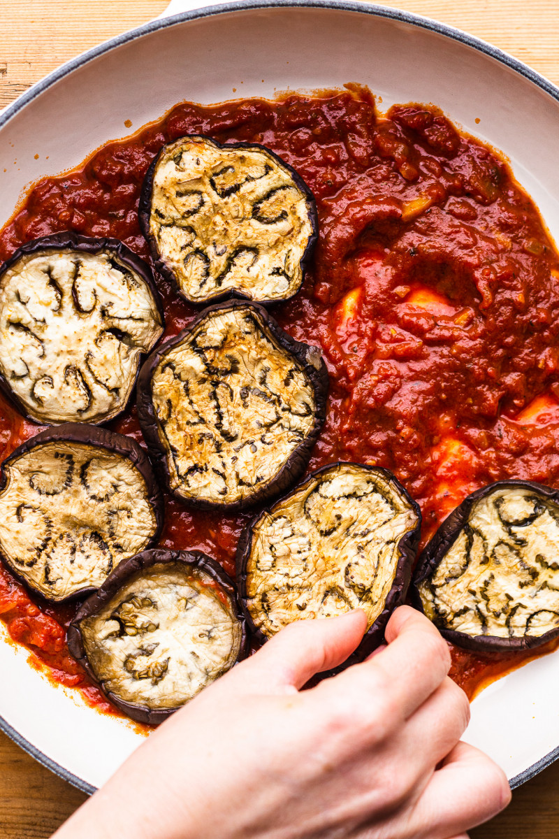 aubergine bake layering