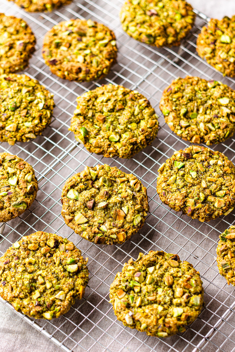 pistachio cookies cooling