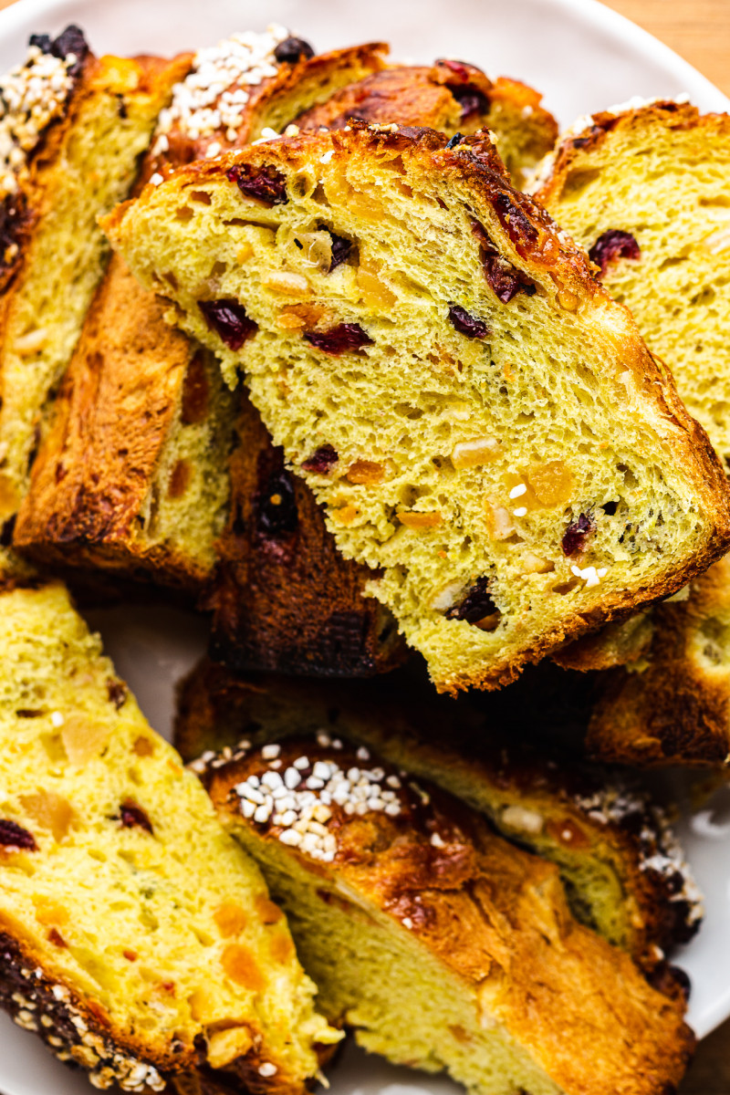 vegan panettone slices